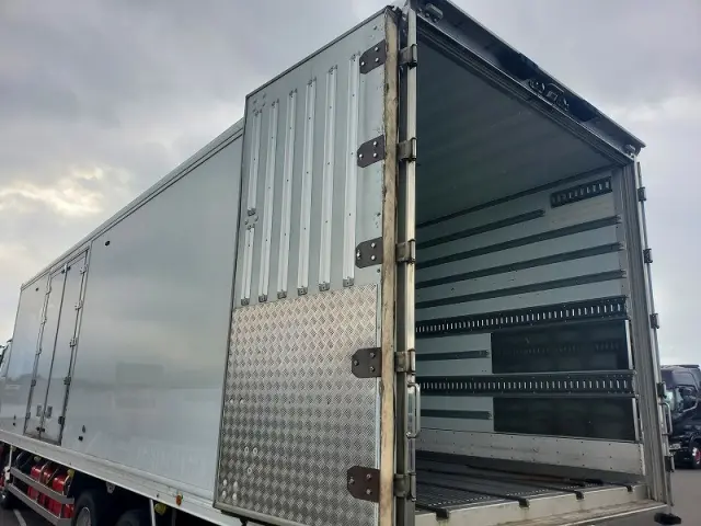 日野 プロフィア QPG-FW1EXEG(8x4)の写真9