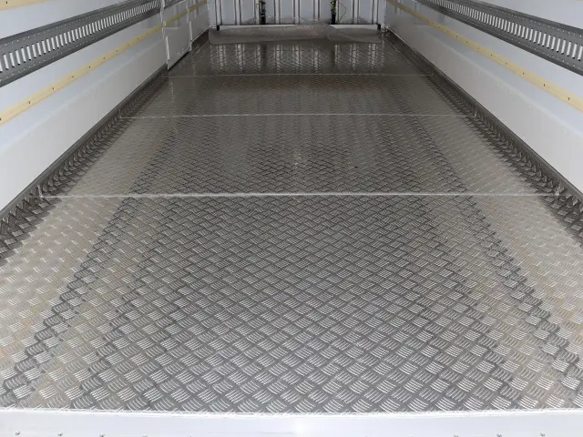 三菱 ファイター 2KG-FK65F(2WD)の写真6