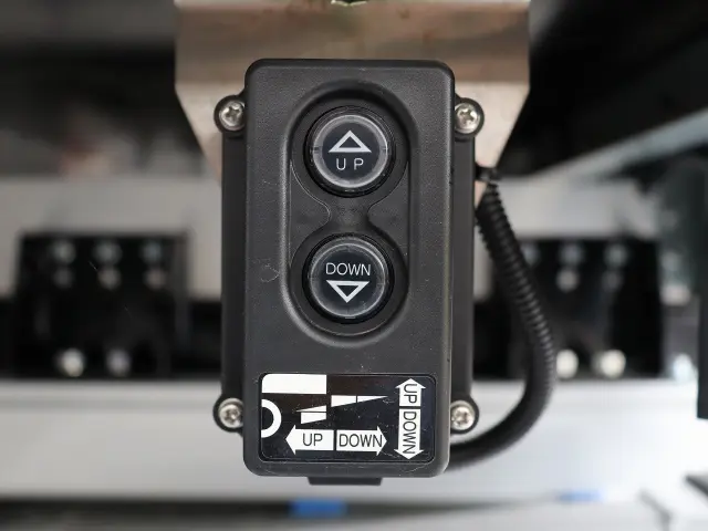 三菱 ファイター 2KG-FK65F(2WD)の写真13