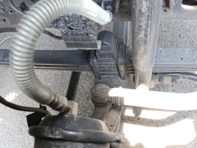 いすゞ ギガ QPG-CYL77B(6x2)の写真18