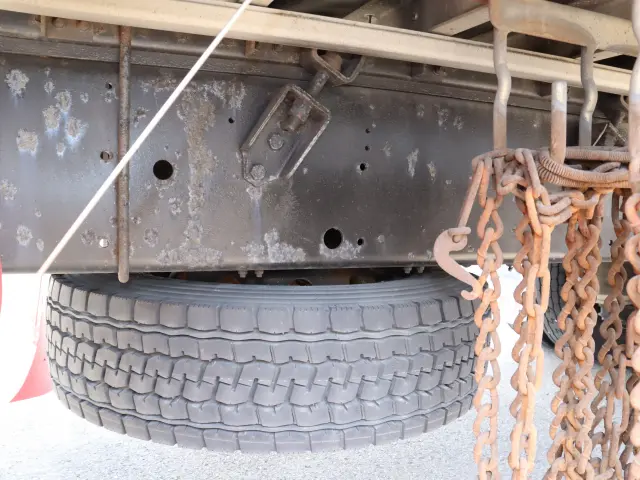 いすゞ ギガ QPG-CYL77B(6x2)の写真20