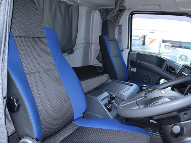 いすゞ ギガ QPG-CYL77B(6x2)の写真25