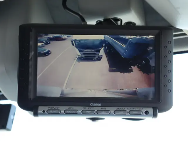 いすゞ ギガ QPG-CYL77B(6x2)の写真29