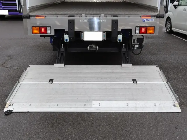 三菱 ファイター 2KG-FK65F(2WD)の写真18