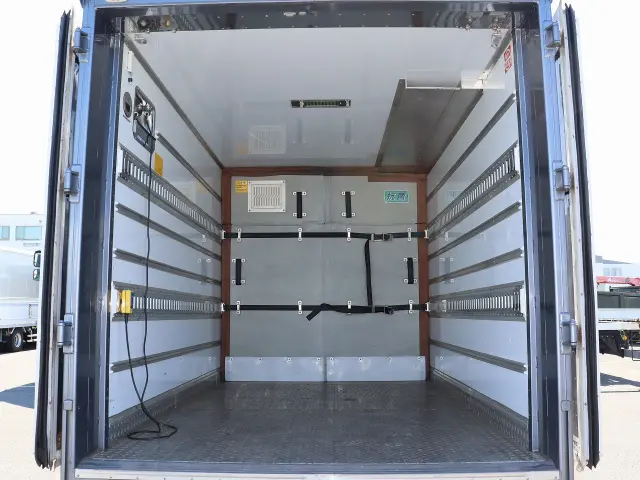 いすゞ エルフ TKG-NMR85AN(2WD)の写真7