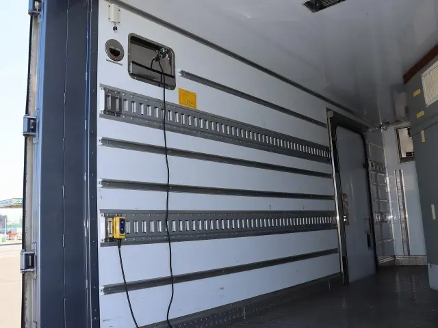 いすゞ エルフ TKG-NMR85AN(2WD)の写真10