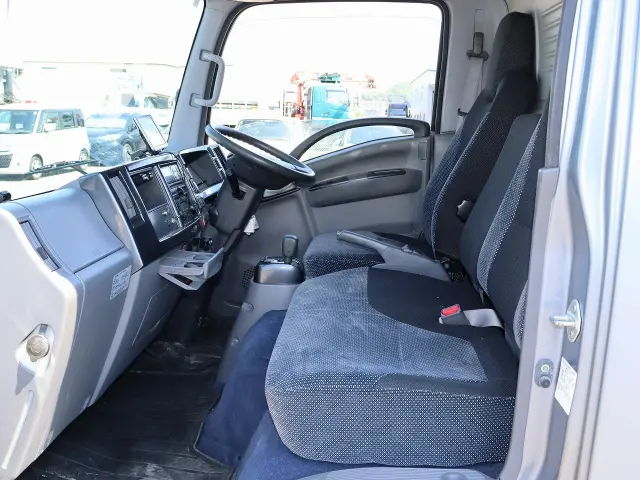 いすゞ エルフ TKG-NMR85AN(2WD)の写真26