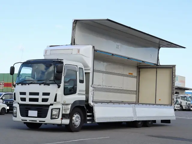 いすゞ ギガ QKG-CYL77A(6x2)の写真9