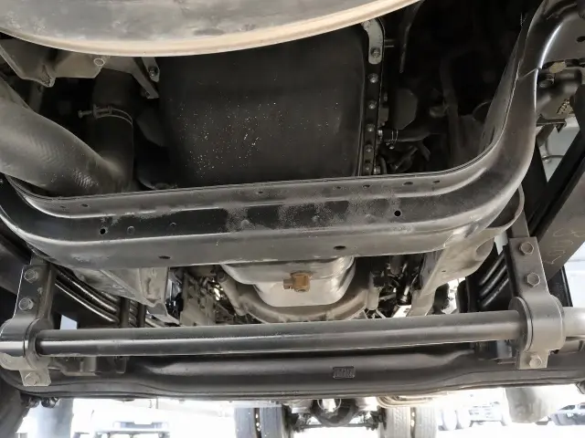 いすゞ ギガ QKG-CYL77A(6x2)の写真30