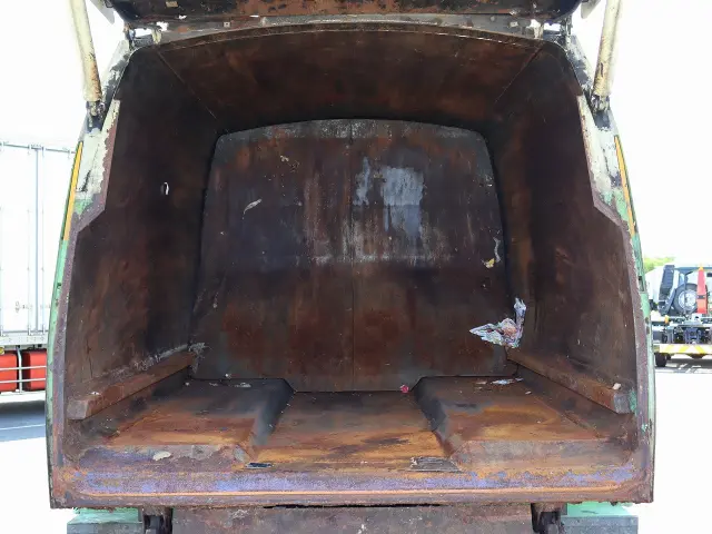 いすゞ フォワード PB-FRR35D3S(2WD)の写真8