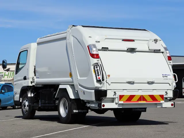 三菱 キャンター 2PG-FEB90(2WD)の写真7