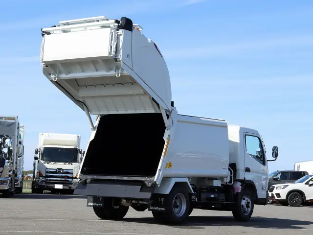 三菱 キャンター 2PG-FEB90(2WD)の写真9