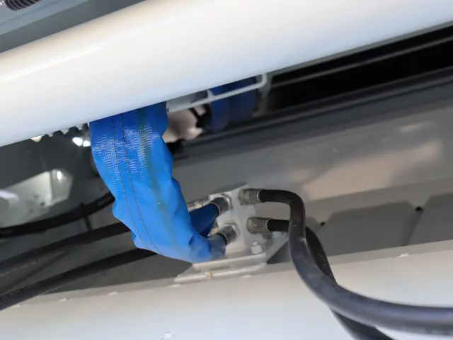 三菱 キャンター 2PG-FEB90(2WD)の写真14