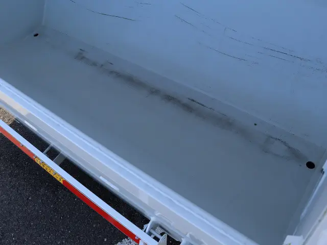 三菱 キャンター 2PG-FEB90(2WD)の写真15