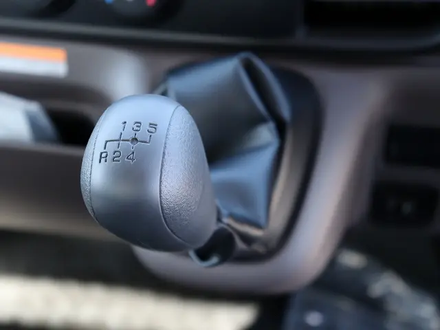 三菱 キャンター 2PG-FEB90(2WD)の写真33