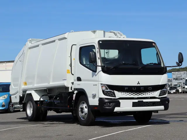 三菱 キャンター 2PG-FEB90(2WD)の写真3