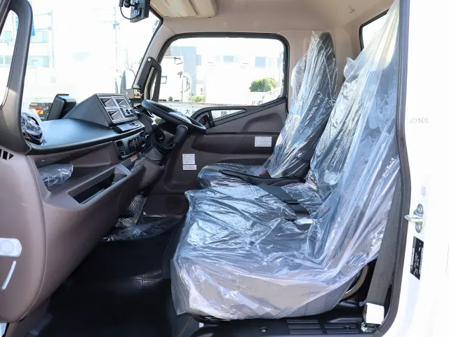 三菱 キャンター 2PG-FEB90(2WD)の写真30