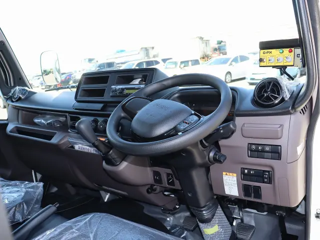 三菱 キャンター 2PG-FEB90(2WD)の写真31