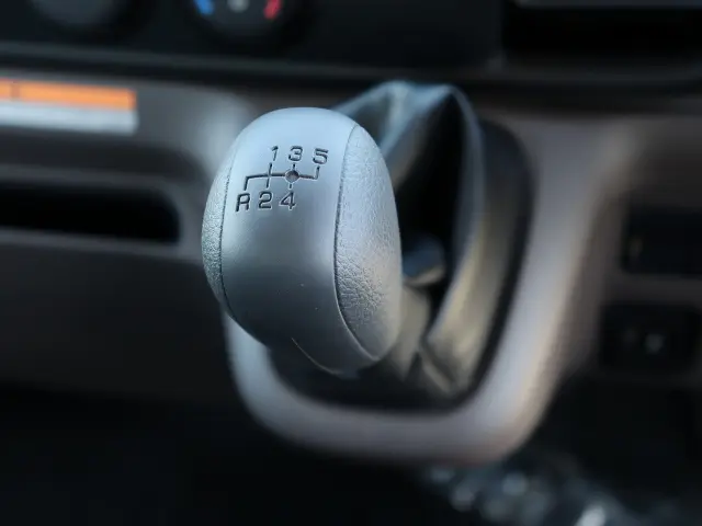 三菱 キャンター 2PG-FEB90(2WD)の写真34