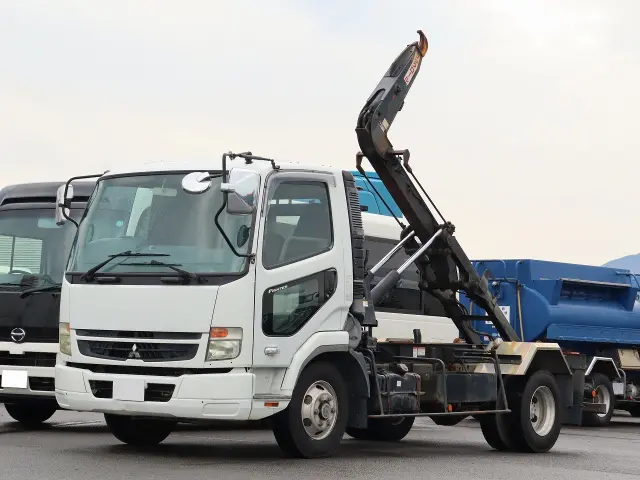 三菱 ファイター PDG-FK71F(2WD)の写真1