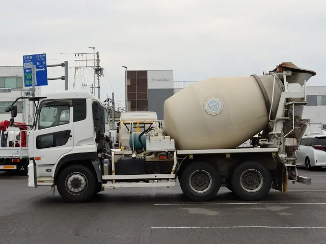 UD クオン QKG-CW5XL(6x4)の写真4