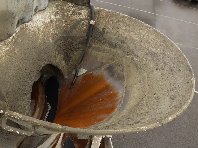 UD クオン QKG-CW5XL(6x4)の写真12