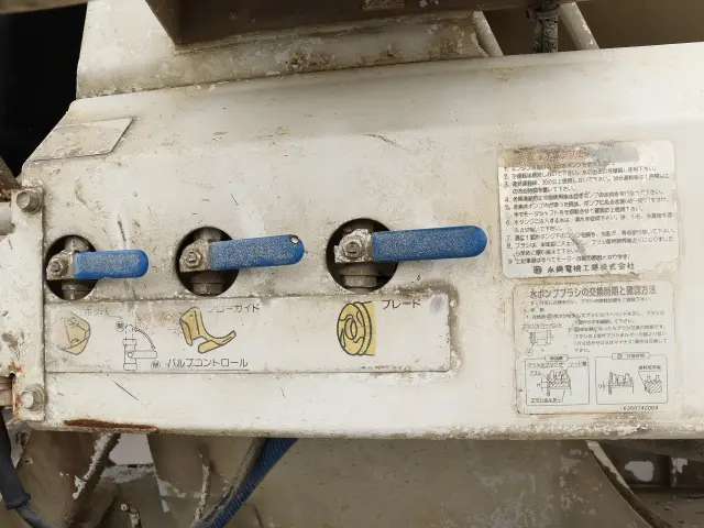 UD クオン QKG-CW5XL(6x4)の写真17