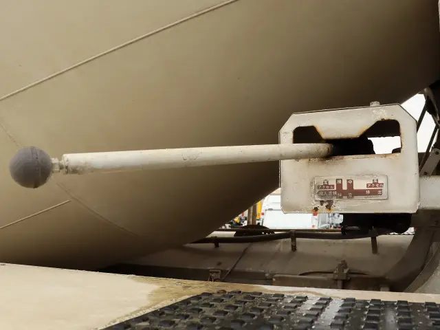 UD クオン QKG-CW5XL(6x4)の写真19