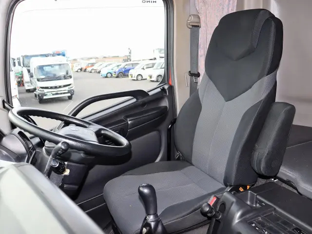 日野 プロフィア QKG-SH1EGDG(2WD)の写真32