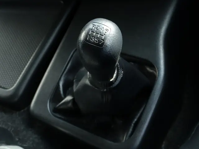 日野 プロフィア QKG-SH1EGDG(2WD)の写真38