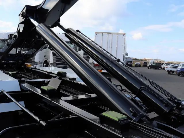 三菱 スーパーグレート 2PG-FV80VY(6x4)の写真12