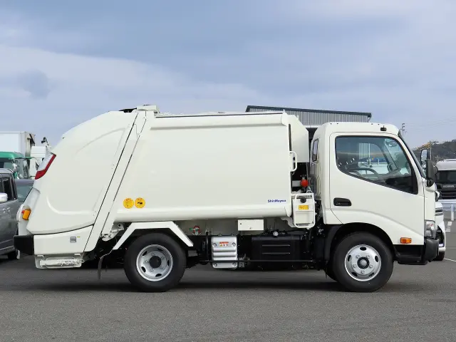 トヨタ ダイナ 2KG-XZU605A(2WD)の写真5