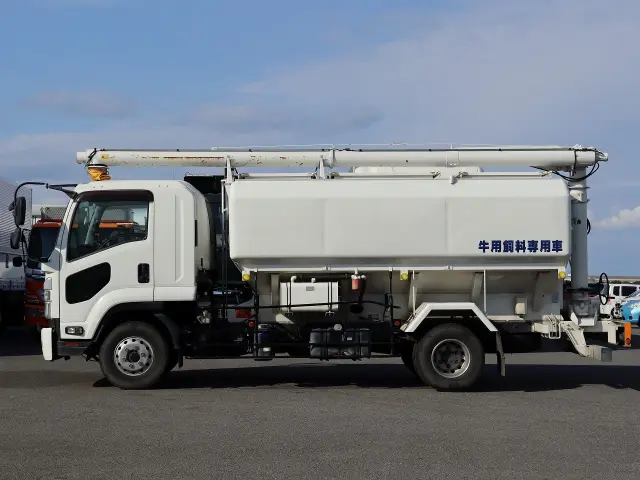 いすゞ フォワード 2RG-FSR90S2(2WD)の写真4