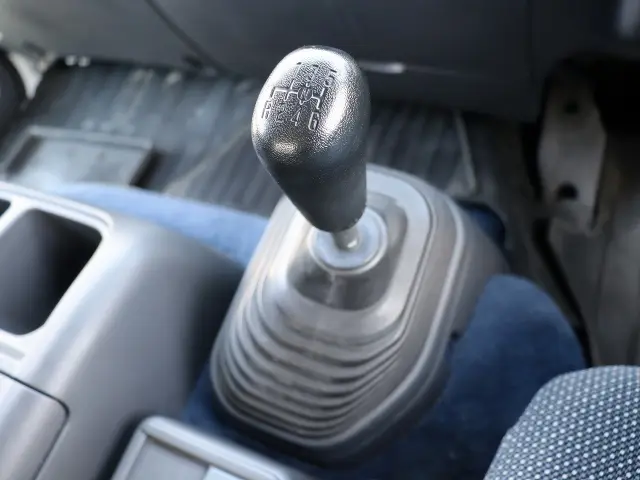 いすゞ フォワード 2RG-FSR90S2(2WD)の写真29