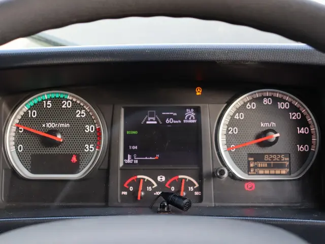 いすゞ フォワード 2RG-FSR90S2(2WD)の写真31