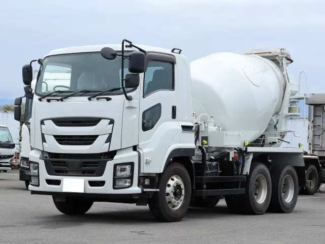 いすゞ ギガ 2KG-CXZ60CT(2WD)の写真1