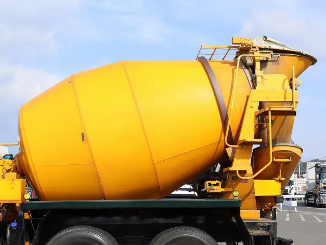 いすゞ ギガ 2KG-CXZ60CT(2WD)の写真5