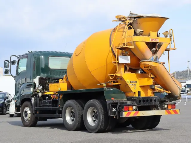 いすゞ ギガ 2KG-CXZ60CT(2WD)の写真9