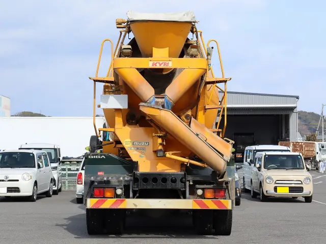 いすゞ ギガ 2KG-CXZ60CT(2WD)の写真10