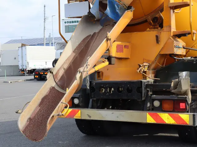 いすゞ ギガ 2KG-CXZ60CT(2WD)の写真12