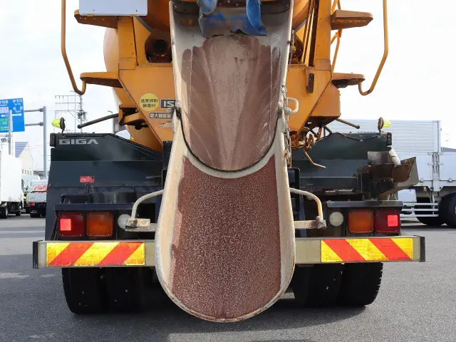 いすゞ ギガ 2KG-CXZ60CT(2WD)の写真13