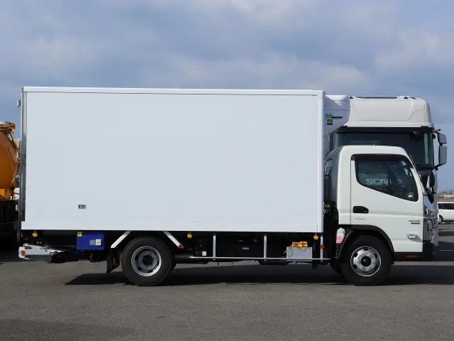 三菱 キャンター 2RG-FEB80(2WD)の写真6