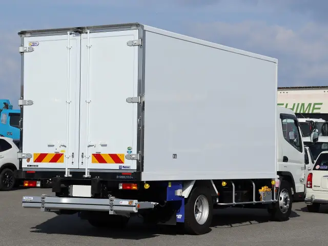 三菱 キャンター 2RG-FEB80(2WD)の写真7