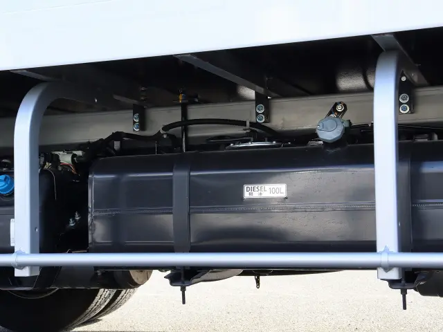 三菱 キャンター 2RG-FEB80(2WD)の写真11