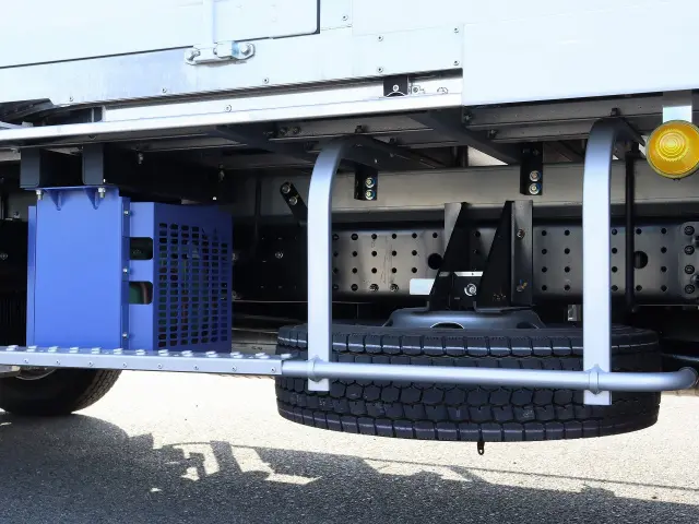 三菱 キャンター 2RG-FEB80(2WD)の写真13