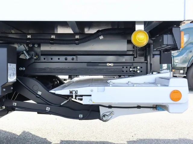 三菱 キャンター 2RG-FEB80(2WD)の写真15