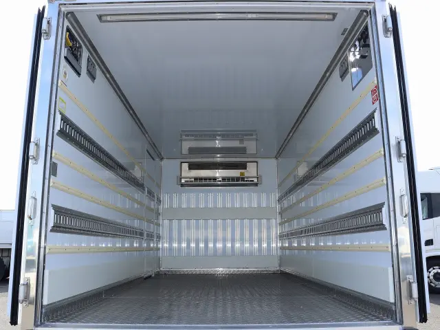 三菱 キャンター 2RG-FEB80(2WD)の写真24