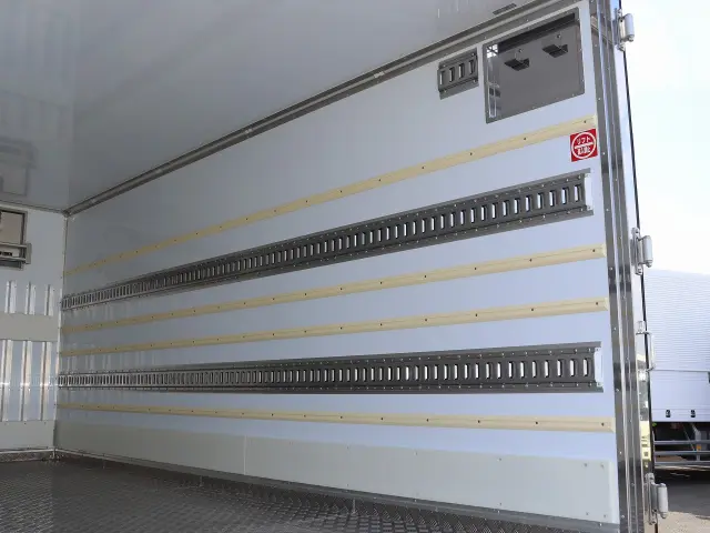 三菱 キャンター 2RG-FEB80(2WD)の写真26