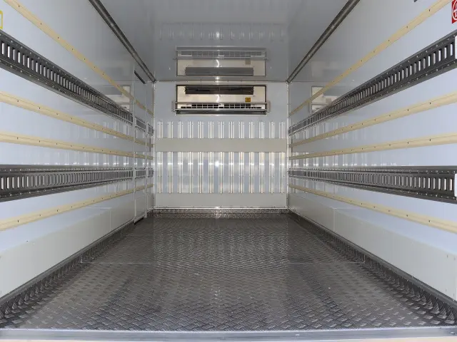 三菱 キャンター 2RG-FEB80(2WD)の写真28