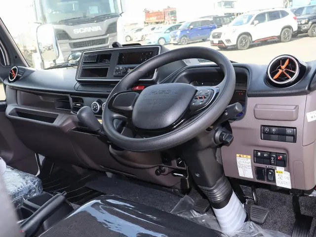 三菱 キャンター 2RG-FEB80(2WD)の写真33